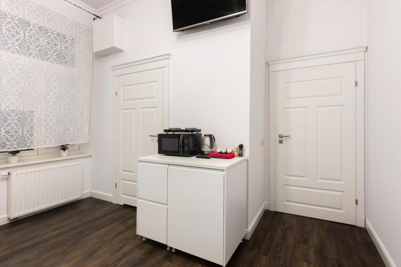 Uroczy Apartament Loretanska Cracóvia Exterior foto